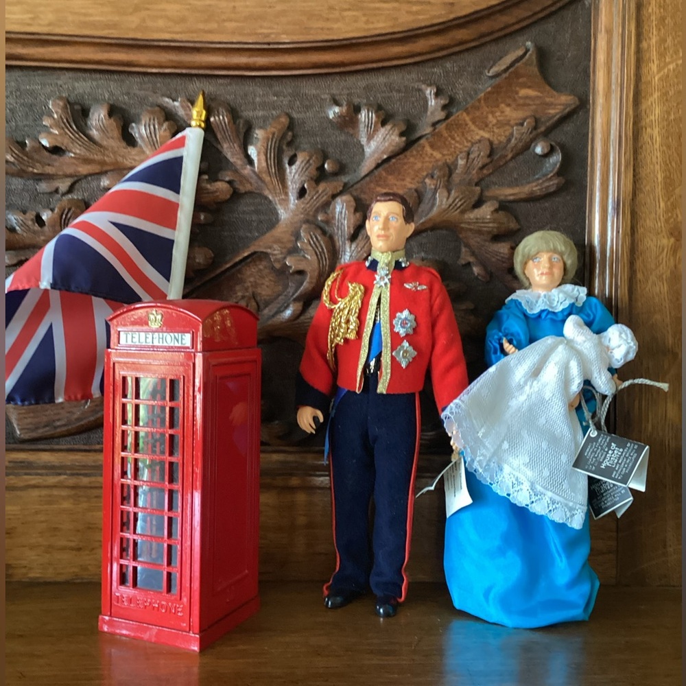 Peggy Nisbet: Royal Dolls🇬🇧 Charles, Diana,
Prince William. 1982